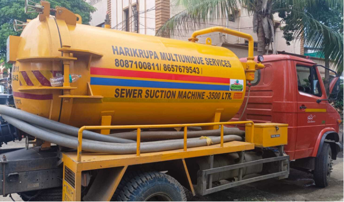 Harikrupa Multiservices septic tank cleaning vehicle Nagpur